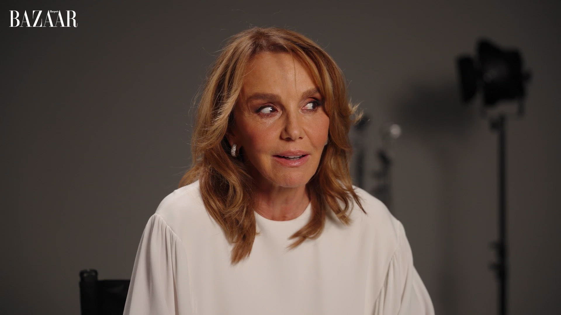 los angeles, ca october 30: hailey bieber is seen on october 30, 2025 in los angeles, california. (photo by dutch/bauer griffin/gc images)