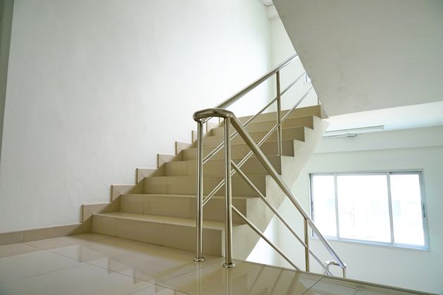 Girl’s injury case against school after alleged push by fellow student on stairs is dismissed