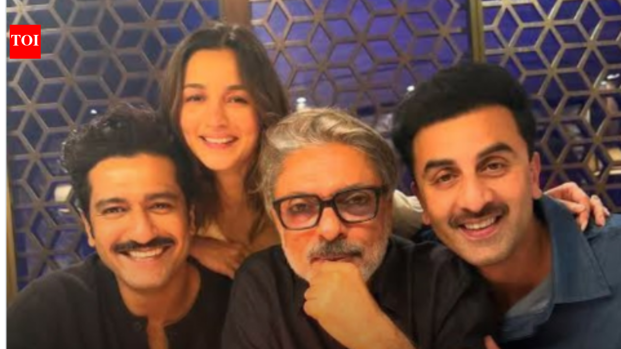 'Love and War': Sanjay Leela Bhansali ramps up production with two opulent songs for upcoming movie - Report | Hindi Movie News