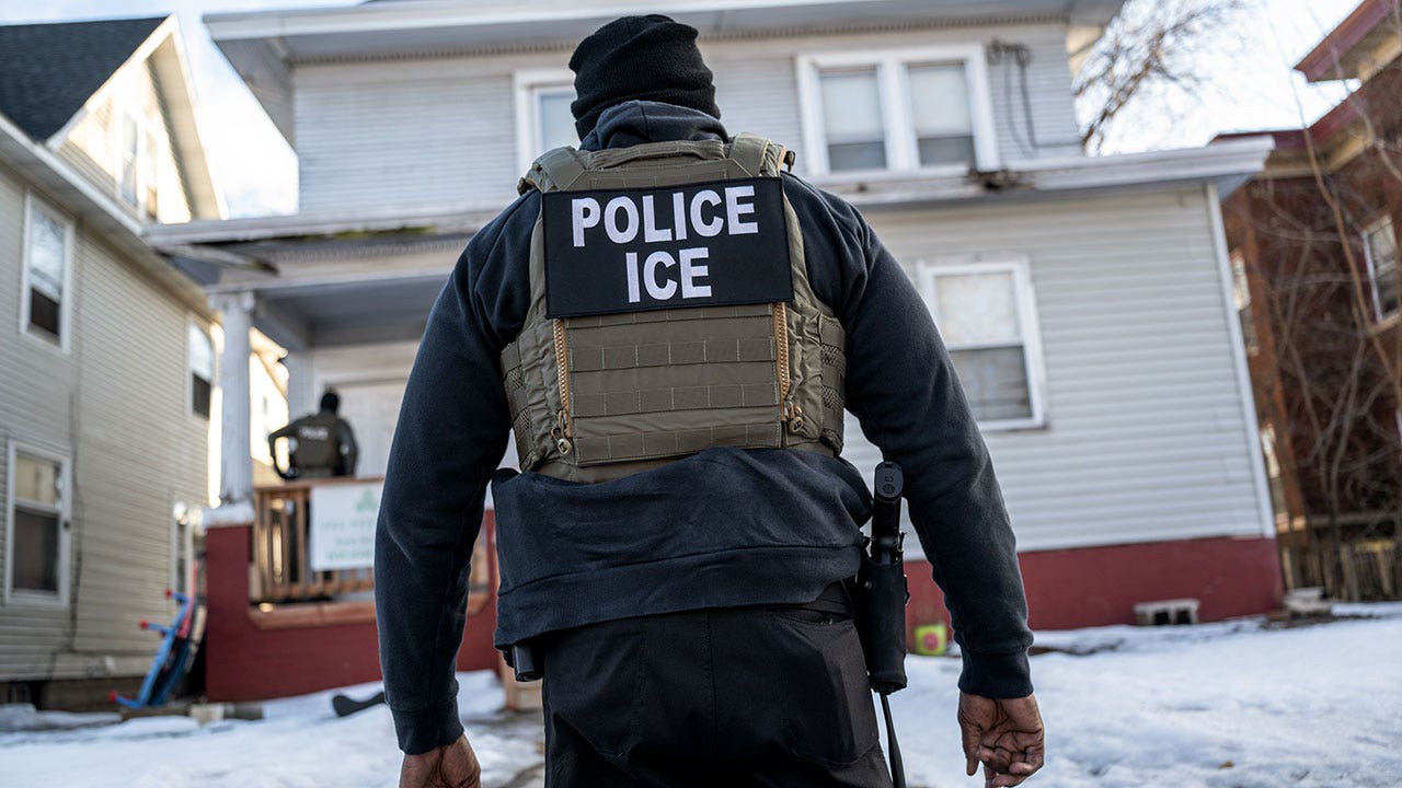 ICE coverage 93% negative on ABC, NBC, CBS broadcast networks, study finds