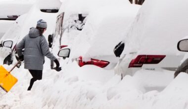 US braces for more freezing cold as winter storm leaves at least 28 dead
