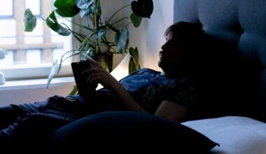 Wednesday's papers: Early retirement, freezing wind, and no such thing as a free inbox | Yle News