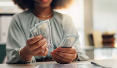 Got $20K? 9 financial pros tell us how you should invest it now