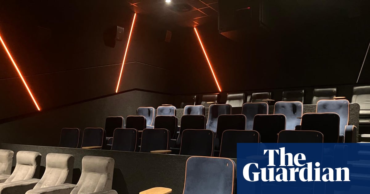 One adult for the 9.40am in Sittingbourne: a front row seat for Melania’s ominous UK opening | Movies