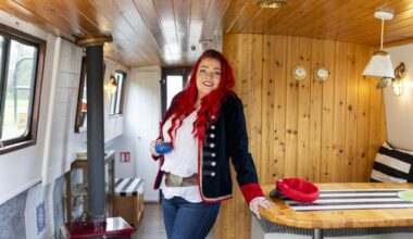 'If you buy an old boat for €40,000 and think that you're going to get a permanent home... that's just not possible' - How much does it really cost to live on a houseboat in Ireland?