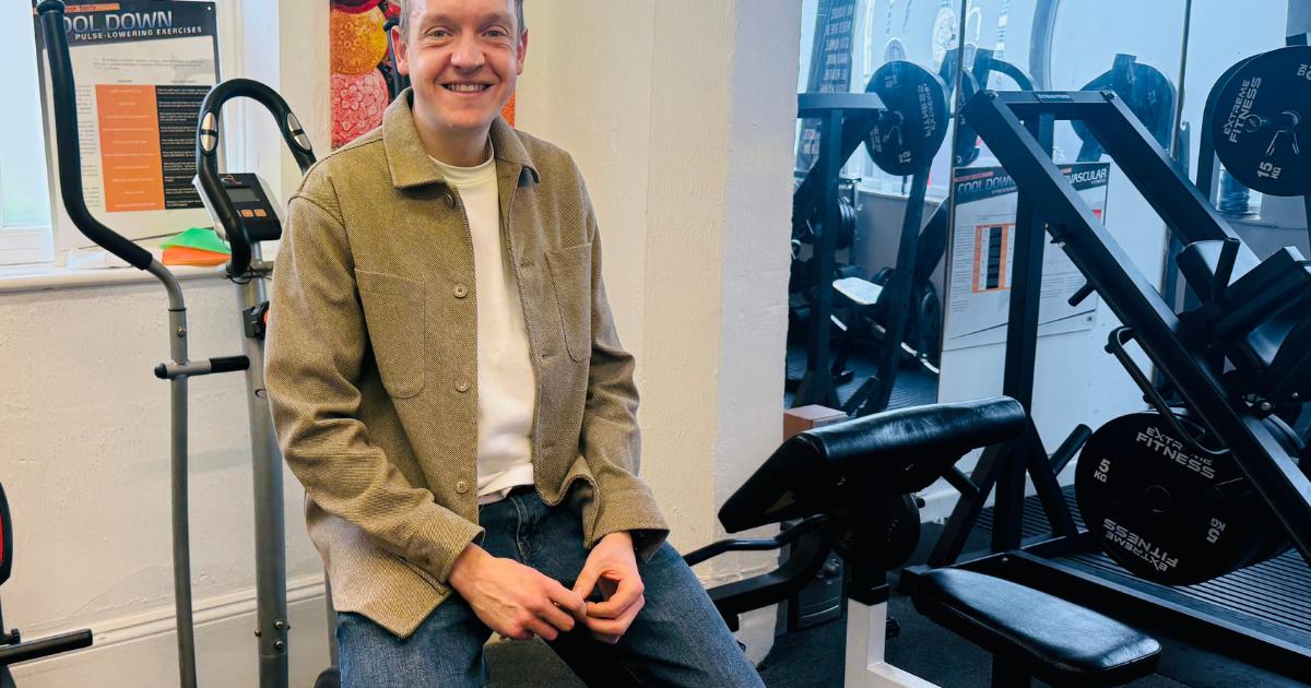 Reformed gambling addict helping turn to lives around