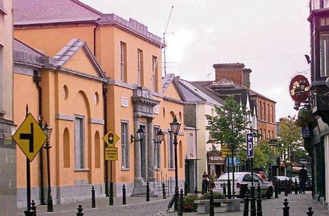 Laois woman pleaded guilty to theft from local businesses - Courts