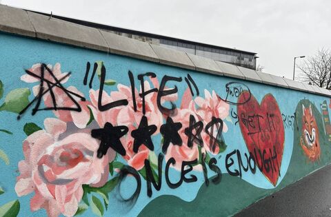Mural destroyed with graffiti - News