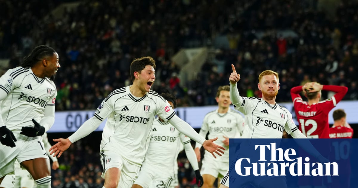 Reed’s rocket rescues Fulham point and denies Liverpool in thrilling finish | Premier League