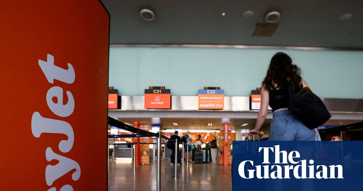 EU proposals for free extra cabin bags on planes ‘lunatic idea’, says easyJet | easyJet