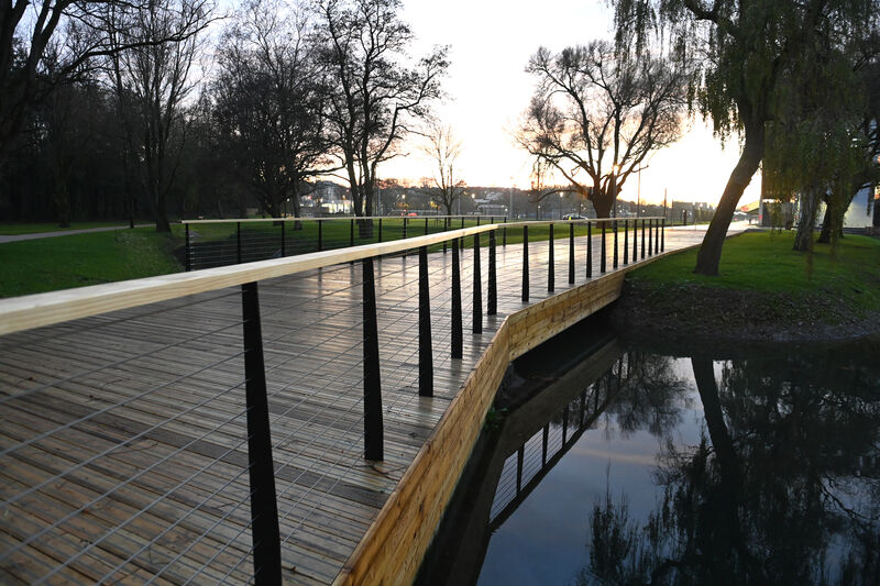  New wooden decking and bridge section at the Atlantic Pond. Picture: Larry Cummins