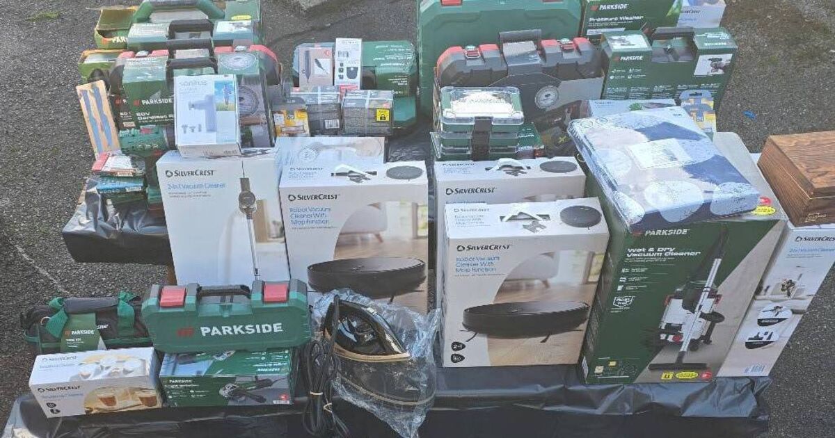 Suspected shoplifting gang targeted in Cork garda raid