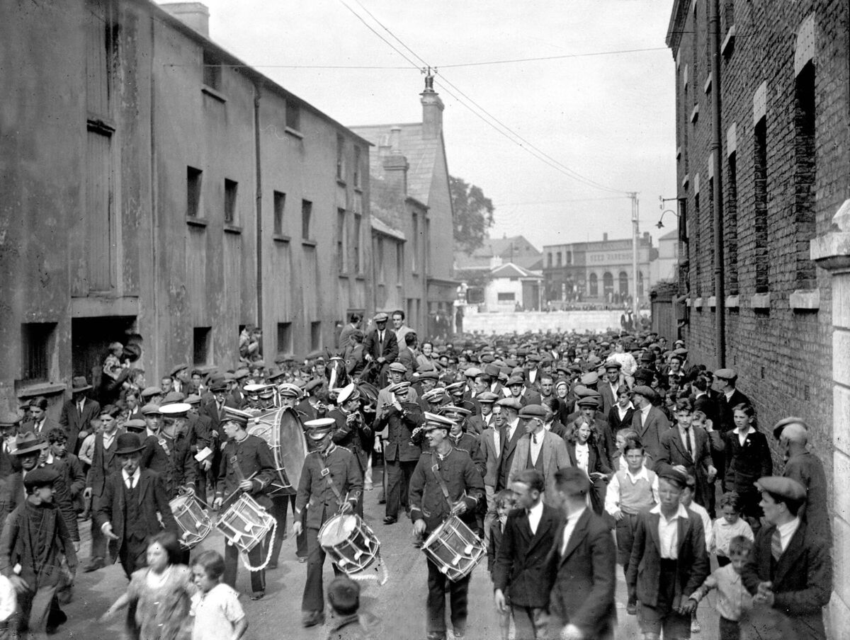 Cork boxer Jack Doyle's memorable Opera House visit in 1933 included a parade through Half Moon Street, on a pony and trap, after his performance. 