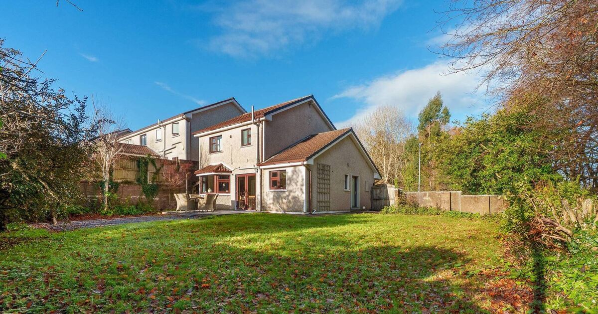 A corner site to covet at well turned out €445,000 Glanmire home