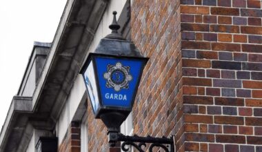 Four men arrested following robbery at a commercial premises in Co Clare - Irish Examiner