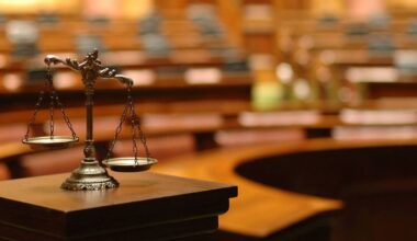 Allegation that man signing-on at Cork garda station threatened to behead member of public