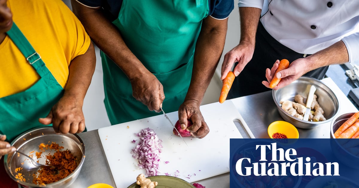 Cancer charity to expand nutrition lessons after trial cut NHS waiting lists | Cancer