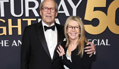 Chevy Chase and His Wife Jayni Reveal the Superpowers of Their 43-Year Marriage: 'The Smell of Her Neck' (Exclusive)