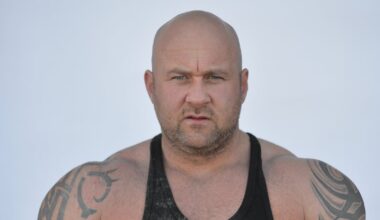 Funeral of strongman Pa O’Dwyer to take place in Co Limerick – The Irish Times