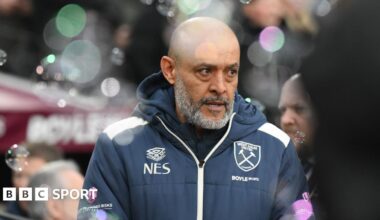 Le Bris: 'Neil is still important to the group'