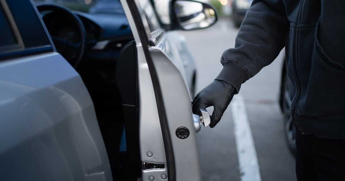 Two men accused of targeting DoneDeal and Facebook sellers in spate of vehicle thefts – The Irish Times