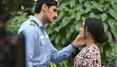 Anya Singh says Border 2 is a personal tribute to her grandfather who served in the army 2 : Bollywood News
