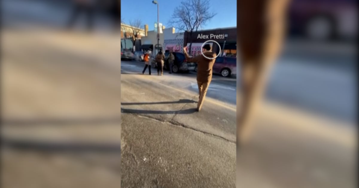 Video shows moments around fatal shooting of Alex Pretti in Minneapolis – The Irish Times
