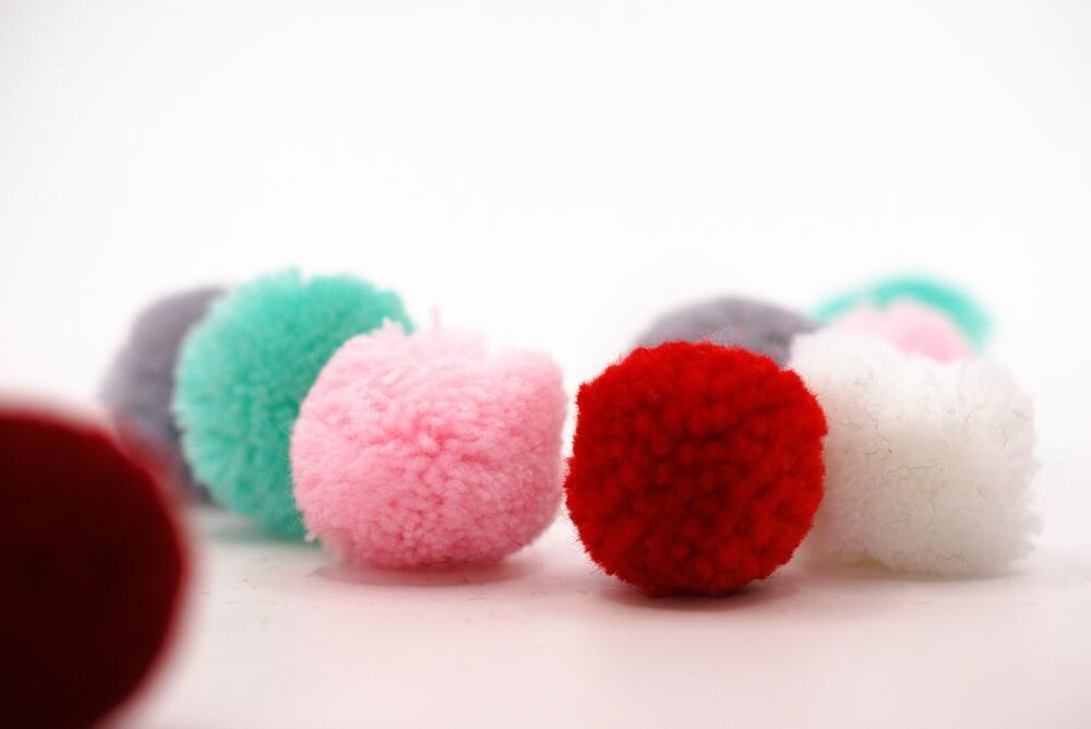 The cotton ball diet (Photo: Shutterstock) דיאטת כדורי הצמר