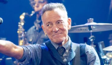 Bruce Springsteen Says the OMAD Diet Keeps Him ‘Lean and Mean’ at 76, But Experts Caution Against It