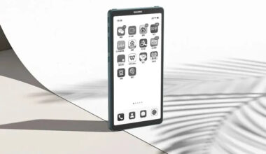 DASUNG Link is a strange way to give your smartphone an e-ink screen
