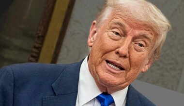 Isn’t Trump’s Obvious Mental Illness a National Emergency?