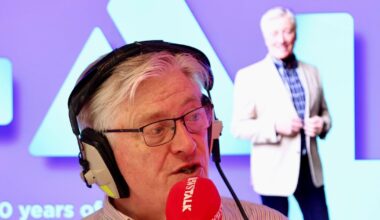 Pat Kenny signs off after more than four decades of daily radio – The Irish Times