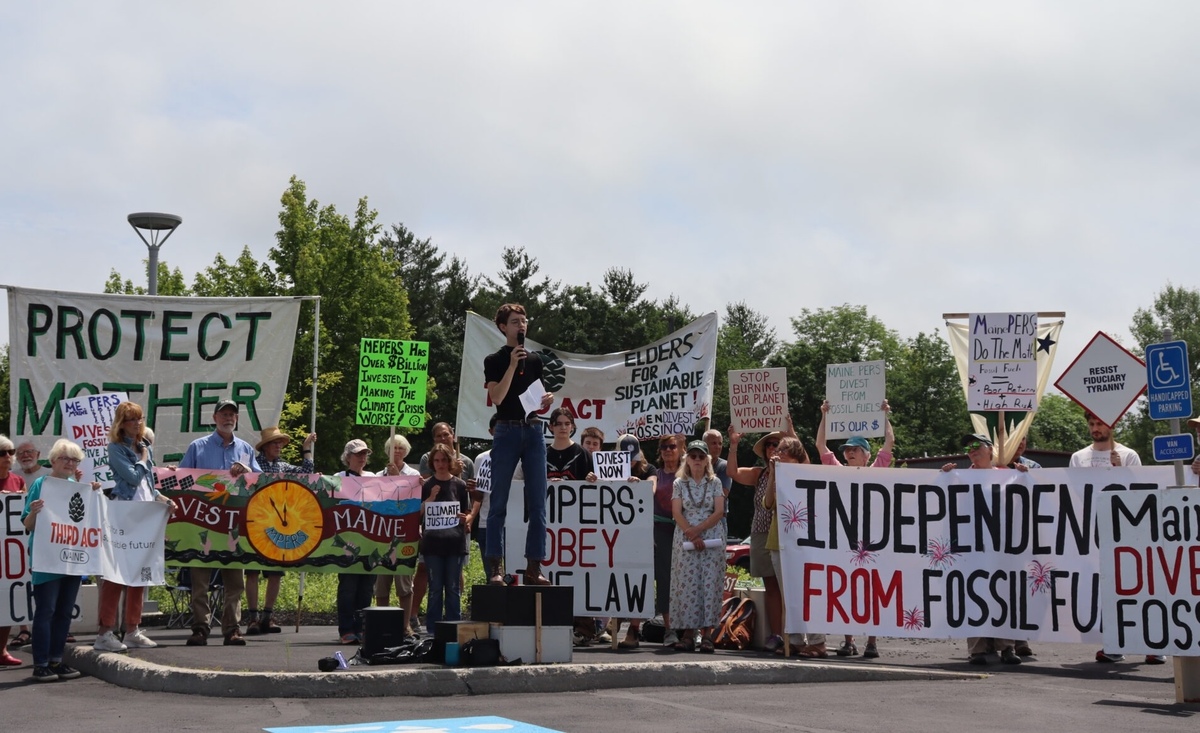 Maine pension system misses fossil fuel divestment deadline