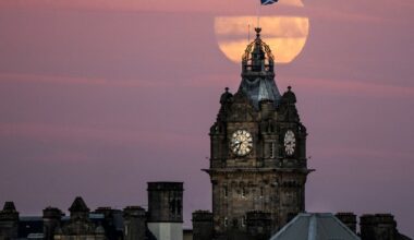 Skygazers advised to ‘wrap up warm’ to see Wolf supermoon – The Irish News