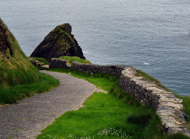 Pensioner banned from driving after helping stranded motorist on remote Kerry road