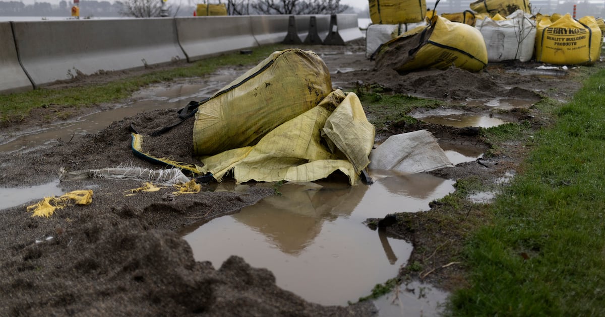 Clontarf flood defences, due to be in place next year, now not expected until 2033 – The Irish Times