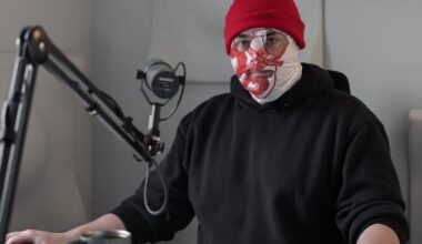 ‘I’ve been called a pr**k every day for 20 years by a stranger. It chips away’ – The Irish Times