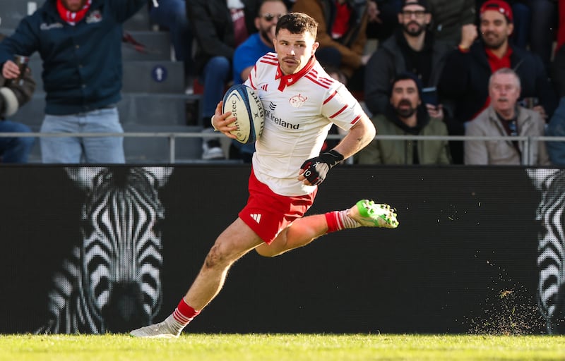 Calvin Nash scores Munster's first try against Toulon. Photograph: Billy Stickland/Inpho