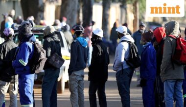 US labour productivity soars 4.9% in Q3.