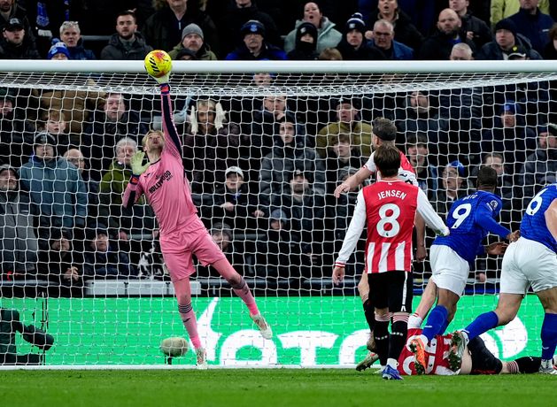 ‘He just continues to grow’ – Keith Andrews hails Caoimhín Kelleher as Brentford maintain their run