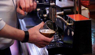 Price of a pint of Guinness and 0.0 alternative set to climb by about 20 cent – The Irish Times