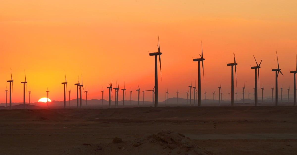 Egypt signs renewable energy deals worth $1.8 billion
