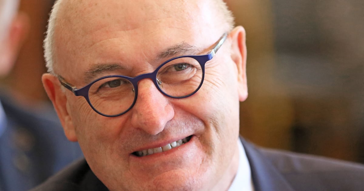 Former EU commissioner Phil Hogan seeks Government backing for senior UN role – The Irish Times