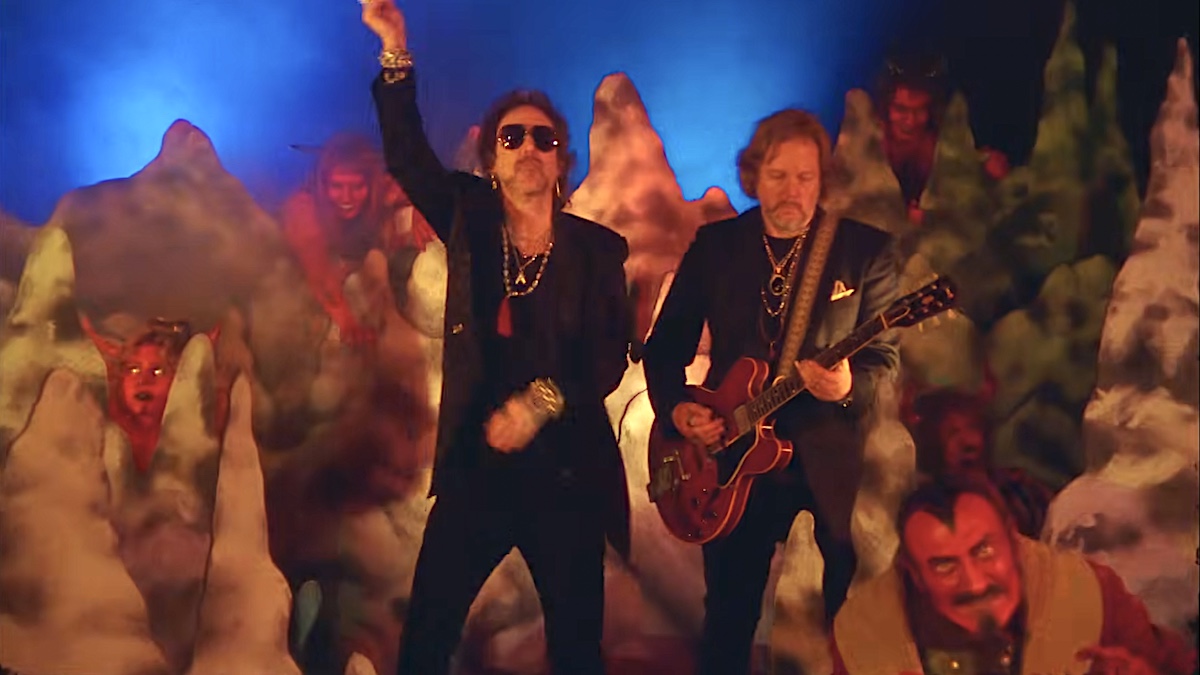 The Black Crowes Premiere Russ Meyer-Inspired "Profane Prophecy" Video