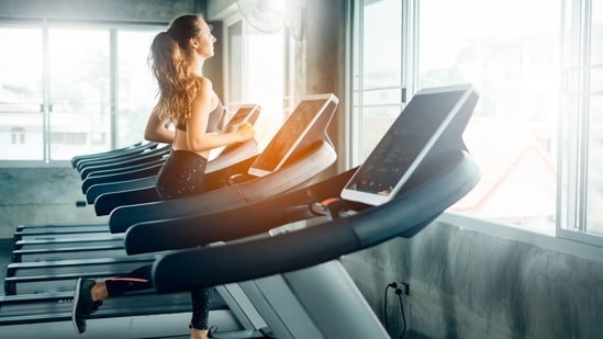 Fitness coach shares a 20-minute treadmill workout that fits into busy schedules.(Adobe Stock)