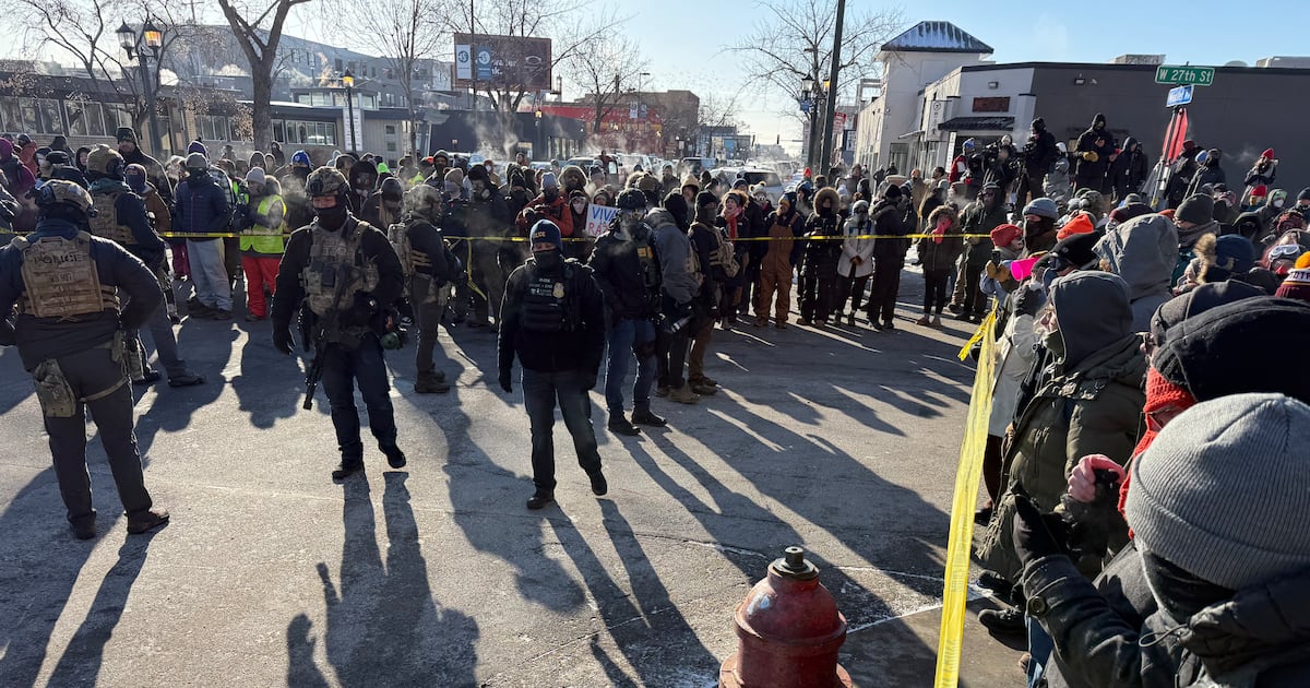 Man (37) shot dead by immigration agent as Trump says officials ‘inciting insurrection’ – The Irish Times