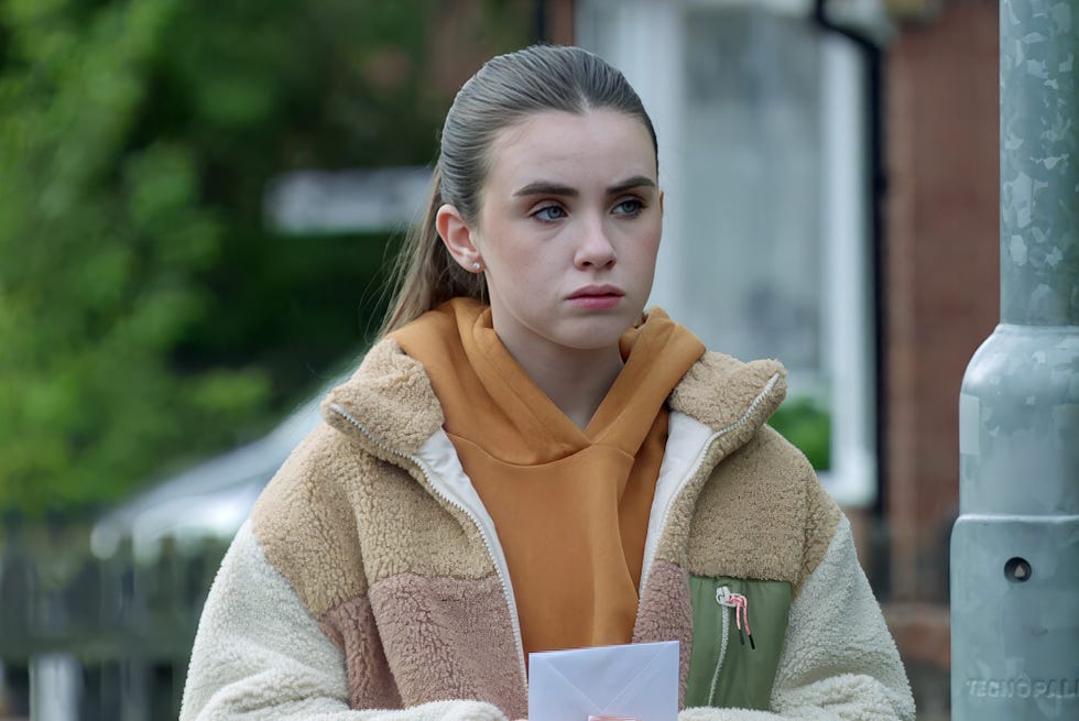 april windsor, emmerdale