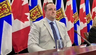 Applications open for mental health and addictions research grants