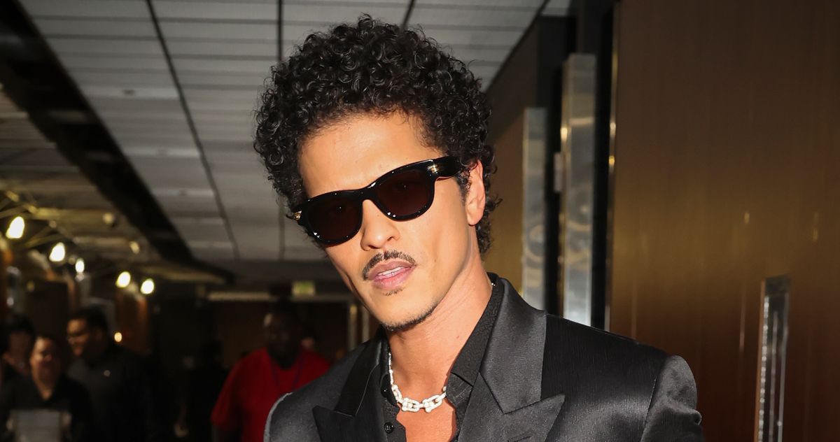 Bruno Mars Announces the Romantic Tour for New Album