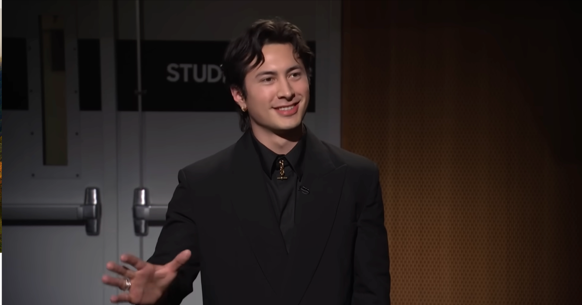 A Duet of Heated Rivalry Bits Won Late Night This Week